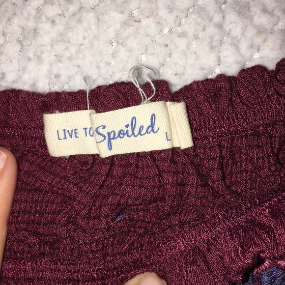 🌸Cute OTS Top! - Picture 4 of 4